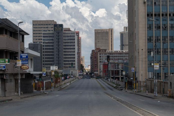 3Apr_LockdownWeek1_NFP-16-1440x960 27 March 2020: Empty streets in Johannesburg’s central business district. (Photograph by Ihsaan Haffejee