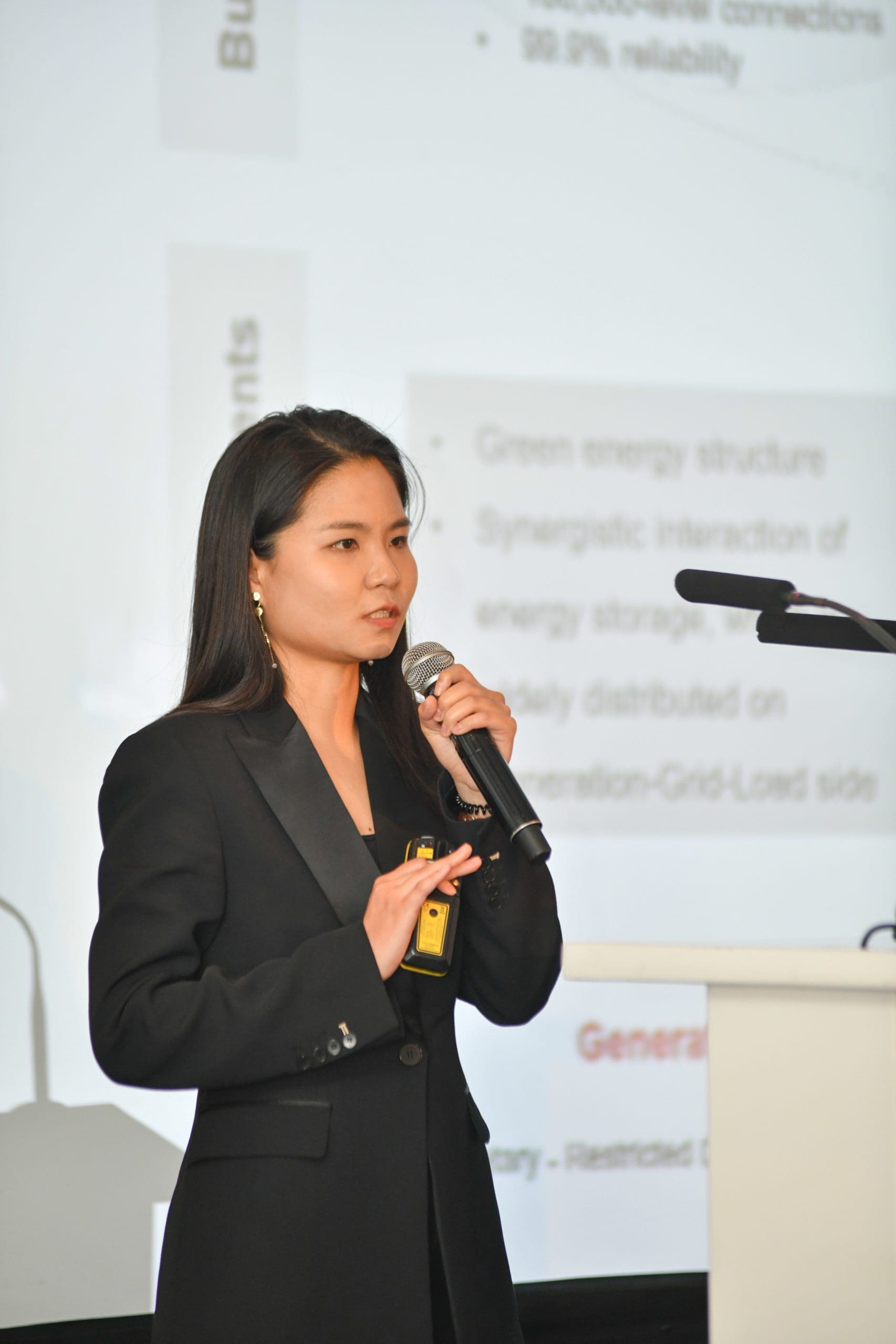 Wenchen Wang, Solution Manager of Transmission and Access, Huawei