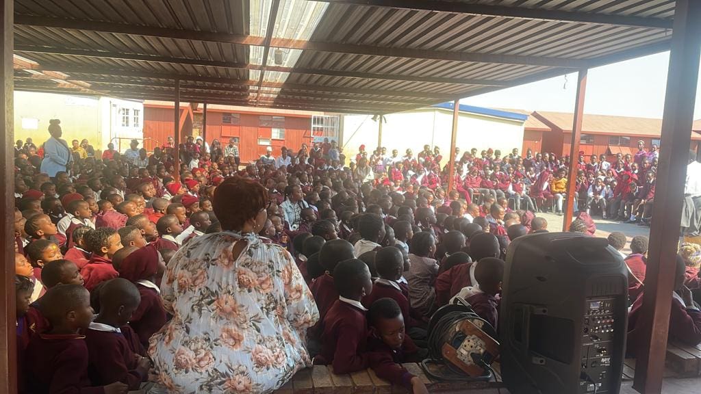 Empire Partner Foundation Facilitates Provision of 50 Smart Desks to Mayibuye Primary School in Soweto