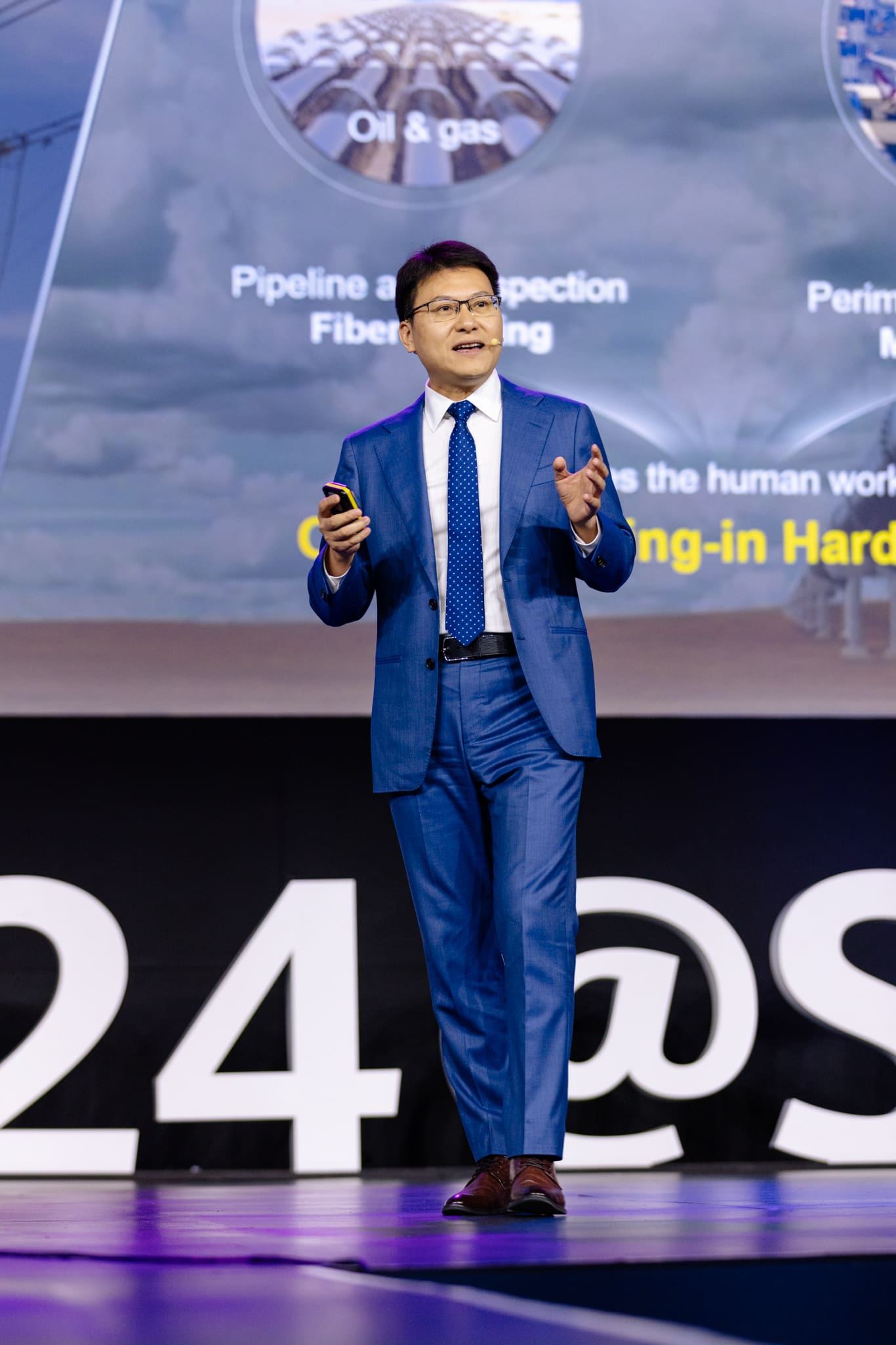 Bob Chen_President_Optical Business Product Line