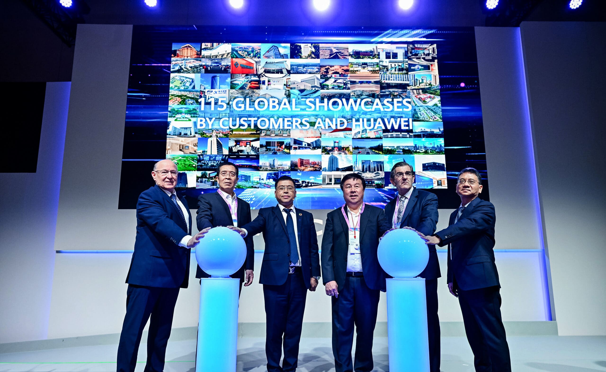 Huawei invited customers to release industrial intelligence showcases.